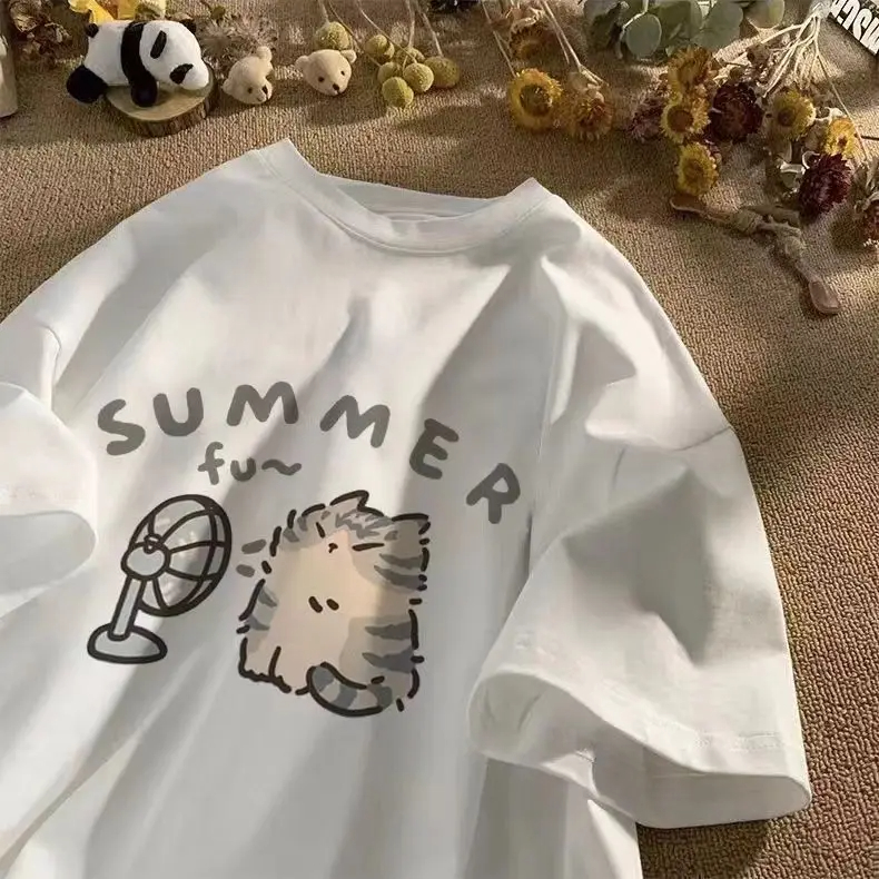 Fashion Street Cat - T-shirt in cotone con stampa di