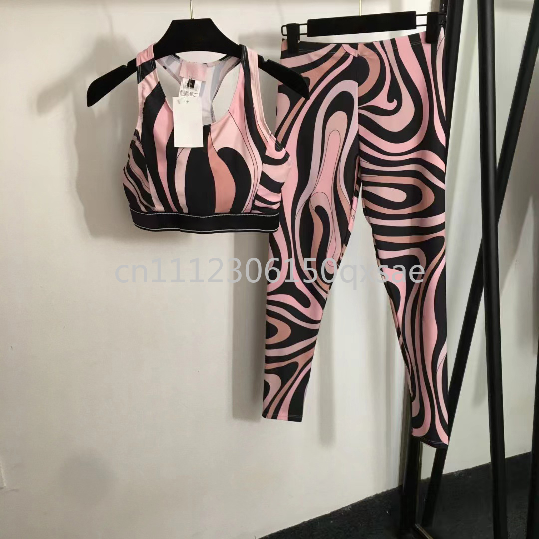 Set Yoga da Donna con Fascia R - Street Fashion Brand Logo recensione e prezzo