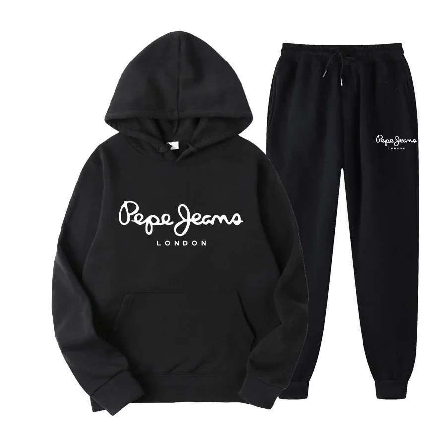Tuta Sportiva con Cappuccio St - Street Fashion Female recensione e prezzo