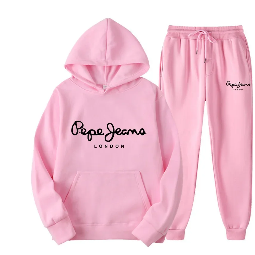 Tuta Sportiva con Cappuccio St - Street Fashion Female recensione e prezzo