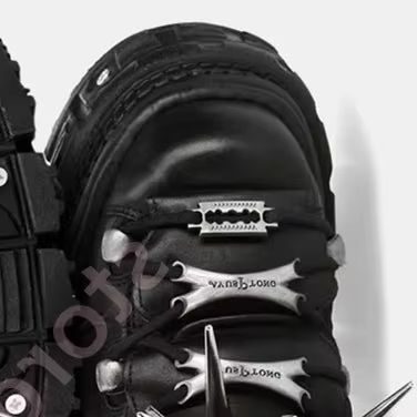 Nuove Sneakers Gotiche Nere Pu - Street Fashion Female recensione e prezzo
