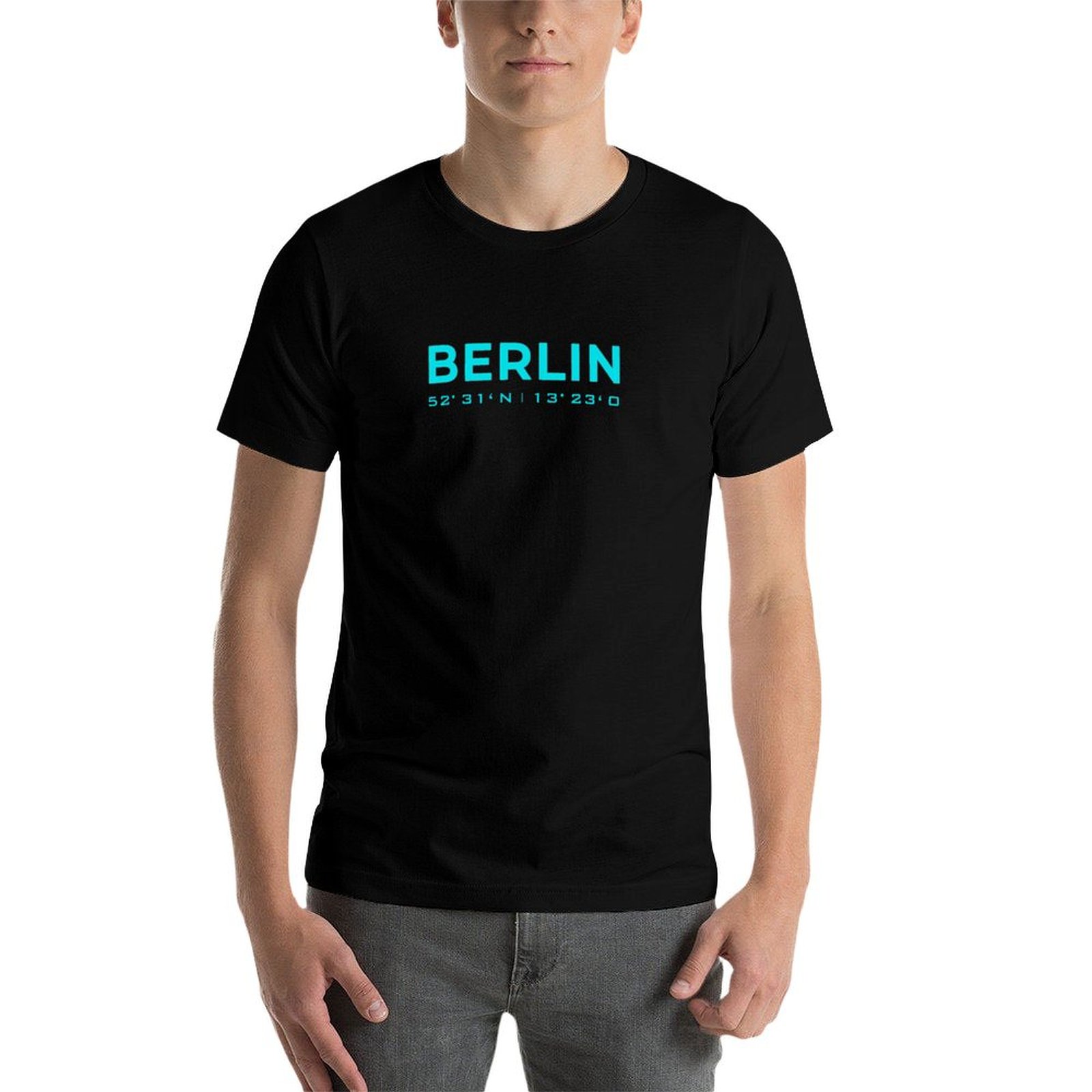 T-shirt Home Berlin con coordi - Street Fashion Berlin recensione e prezzo