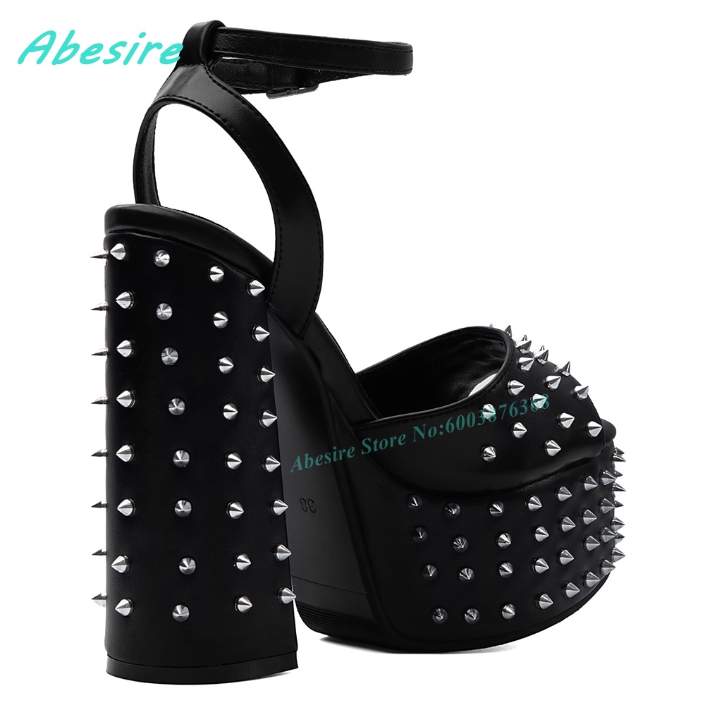 Sandali con Plateau in Ecopell - Street Fashion Punk recensione e prezzo